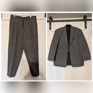 OFFICER GENTLEMAN Grey Heathered 2 PC Suit Jacket Size Med And Pants Size 33/30